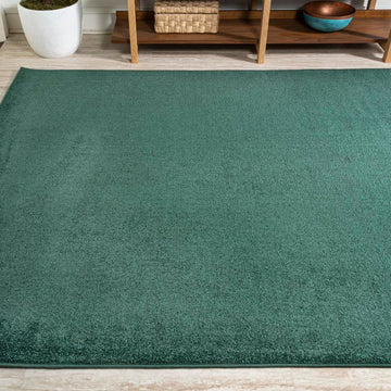 Haze Solid Low-pile Area Rug Emerald